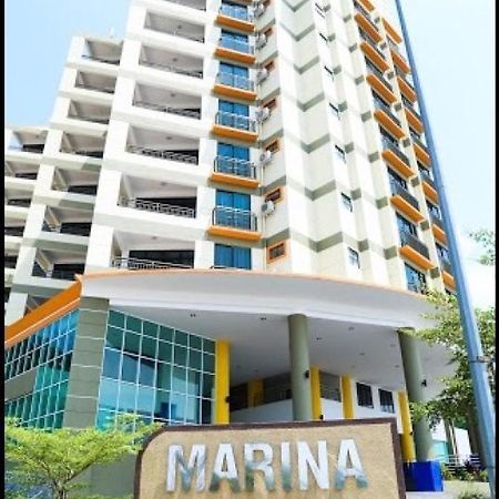 Marina Heights Seaview Resort 2 Lumut Esterno foto